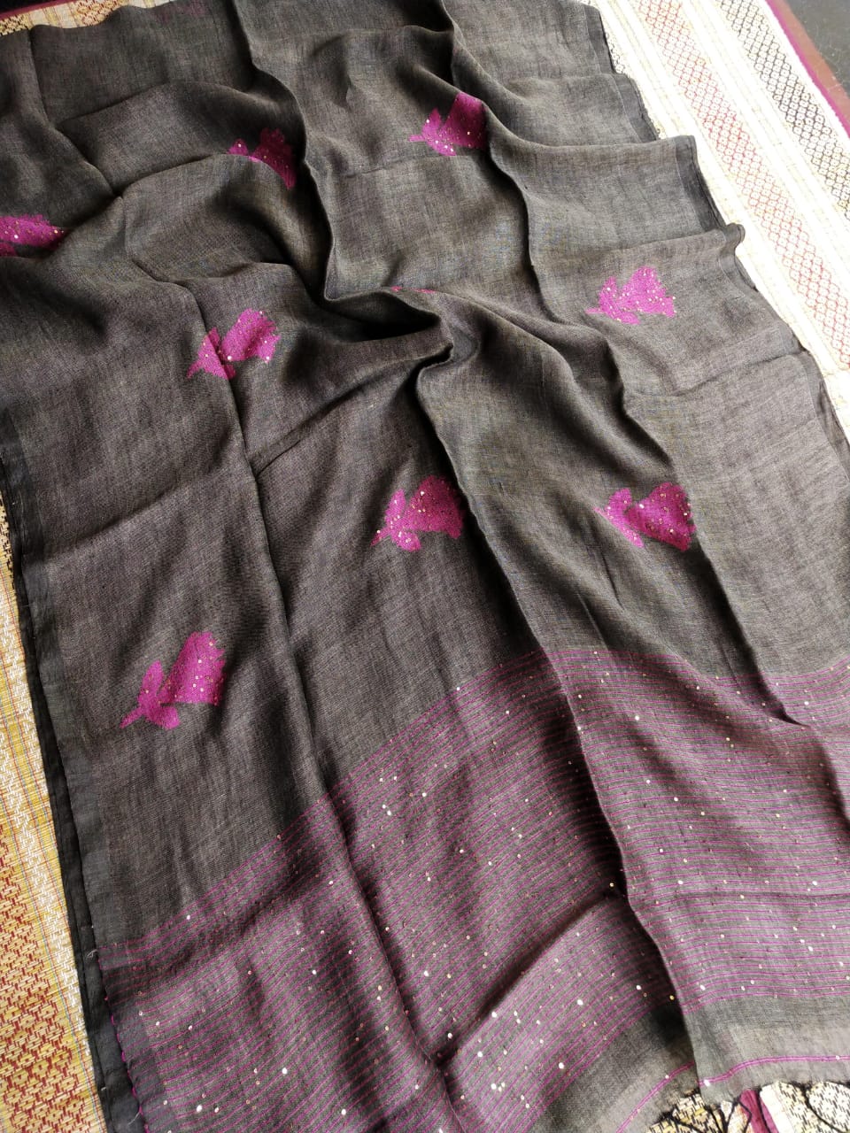 Linen Jamdani Handweaved Sequin Saree