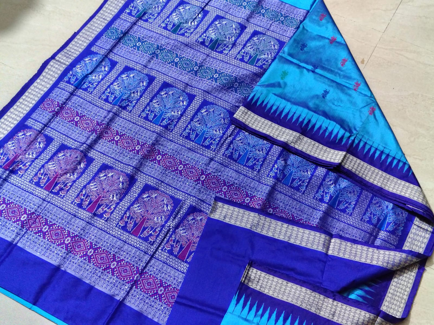 Handloom Pure Mulberry Silk Double Ikat Bomkai Saree with Odisha Raja Doli Motif
