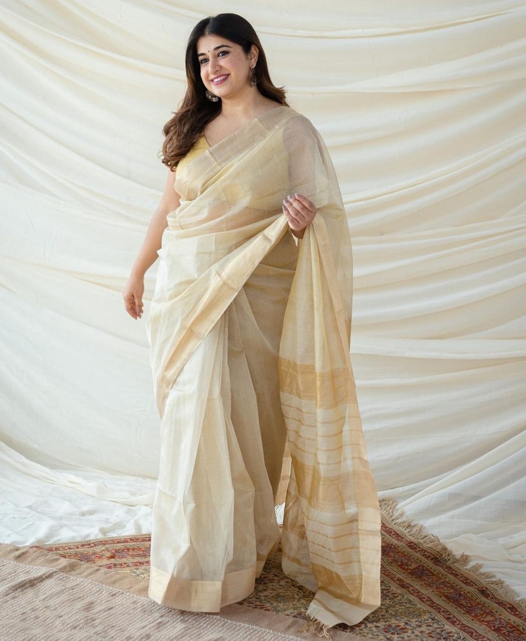 Handloom Maheshwari Tissue Zari Border