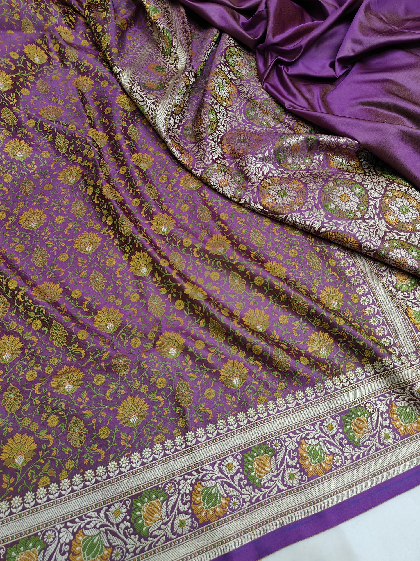 Tanchoi saree