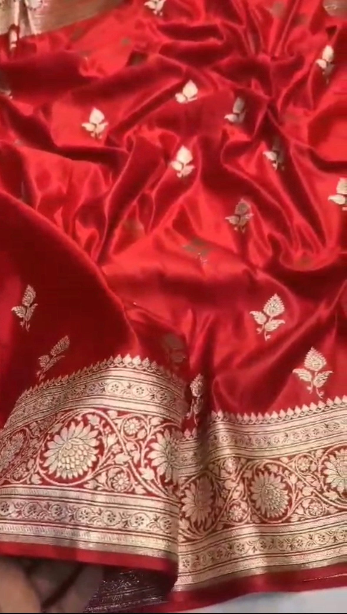 Handloom Red Katan Silk Banarasi Saree with Intricate Zari Weaving