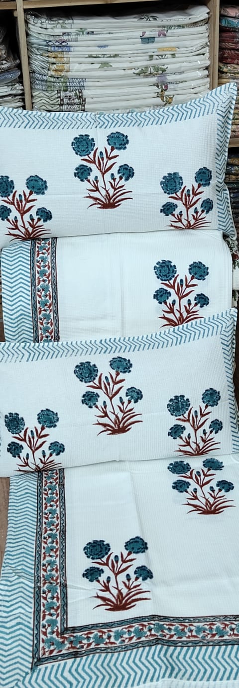 Handblock Printed Handloom Bedcovers With 2 Pillow Covers