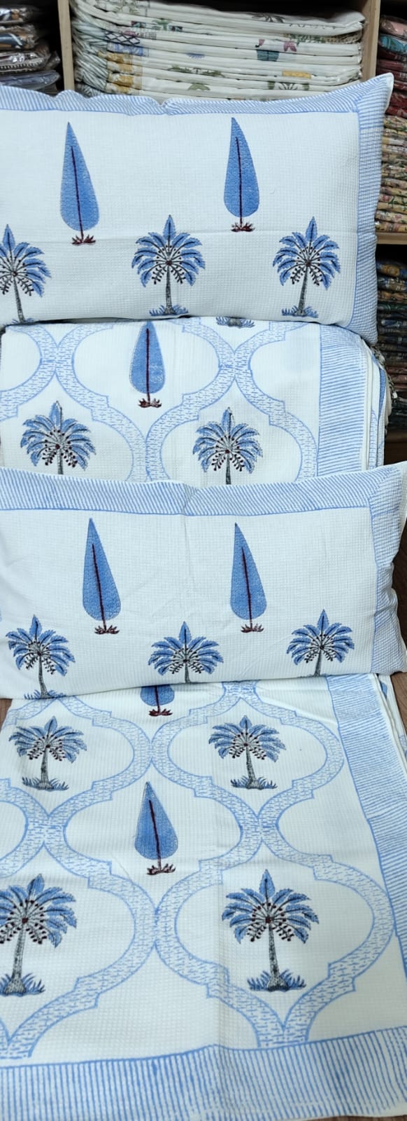 Handblock Printed Handloom Bedcovers With 2 Pillow Covers