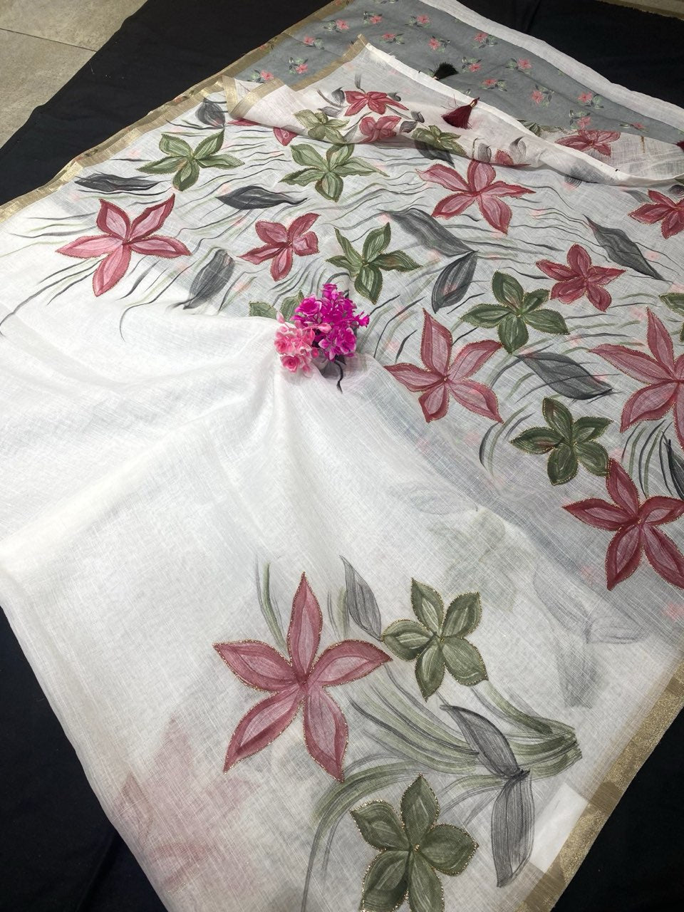 Hand Painted Semi Tussar Cotton White Handwoven Saree