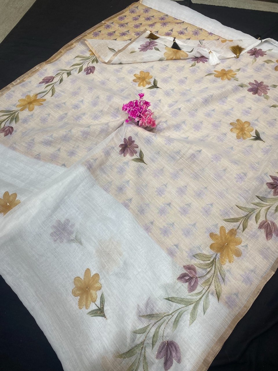 Hand Painted Semi Tussar Cotton White Handwoven Saree