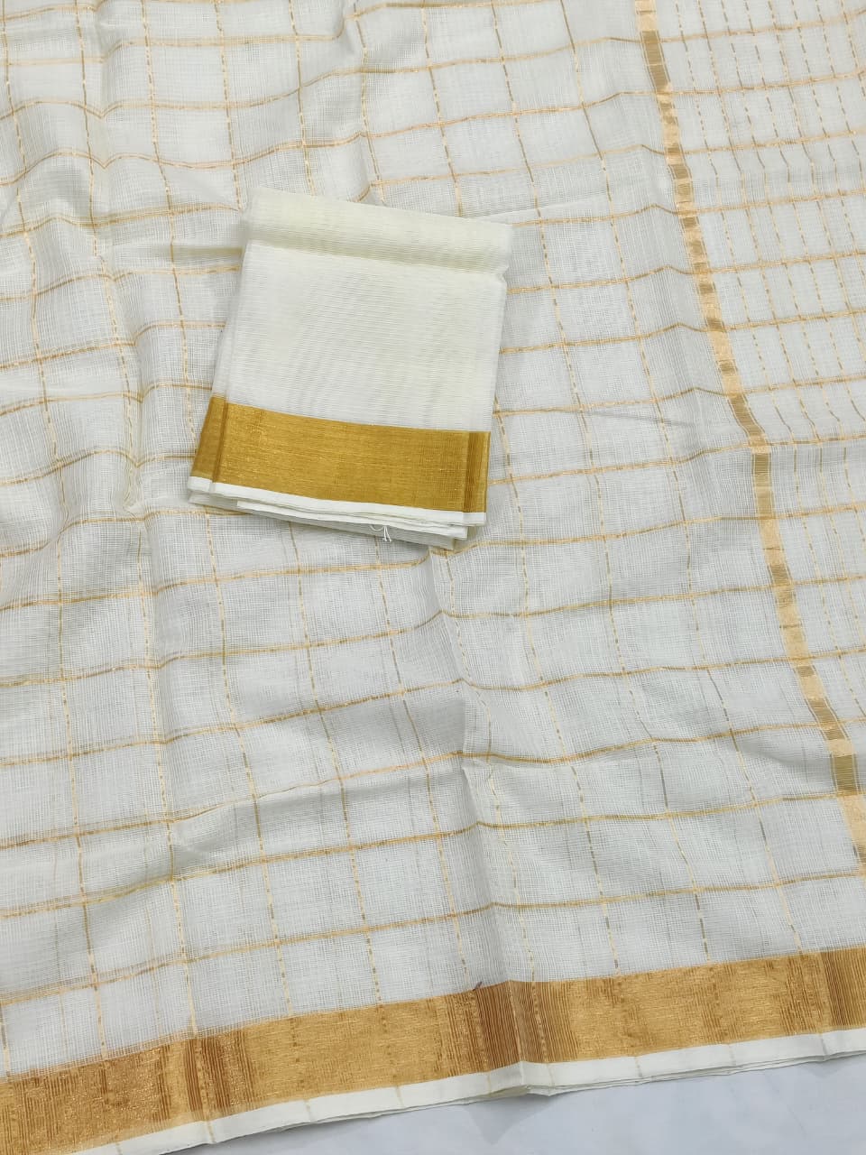 Gold Checks All-Over Jaal Zari Kota Handloom Saree with Contrast Blouse