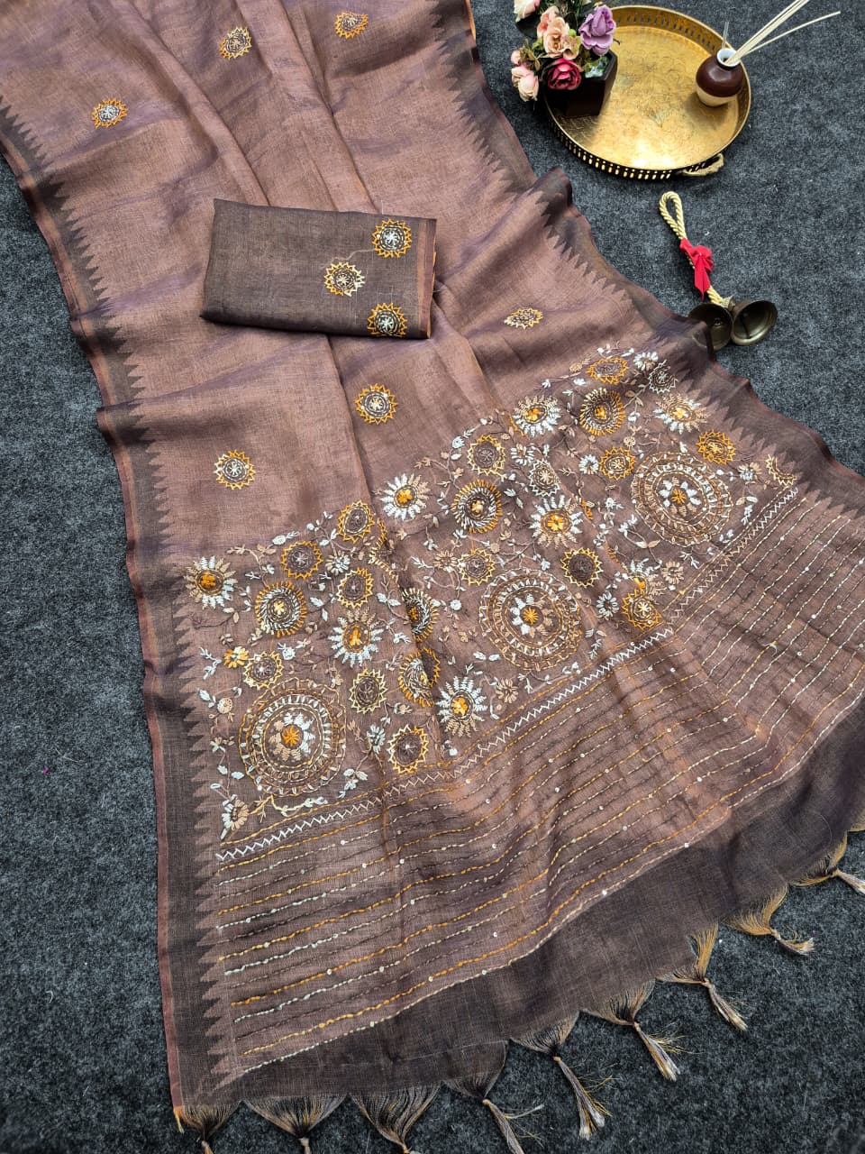 Premium Soft Tissue Linen Saree with Hand-Embroidered Pallu & All-Over Handwork Buttas