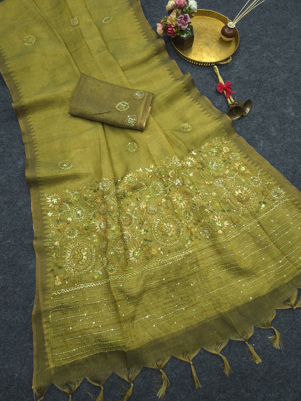 Premium Soft Tissue Linen Saree with Hand-Embroidered Pallu & All-Over Handwork Buttas