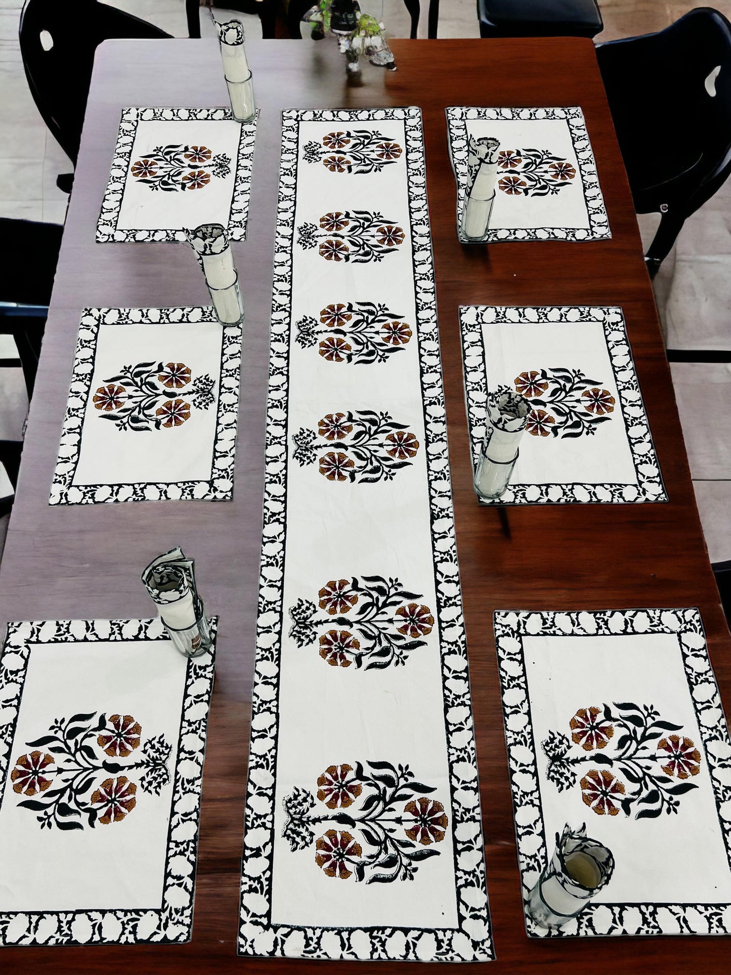 Table Runner With Placemats And Napkins