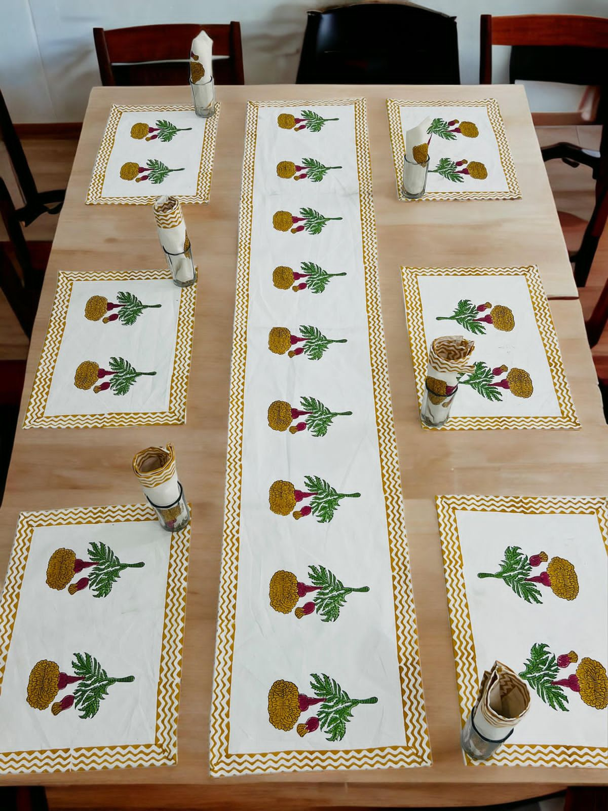 Table Runner With Placemats And Napkins