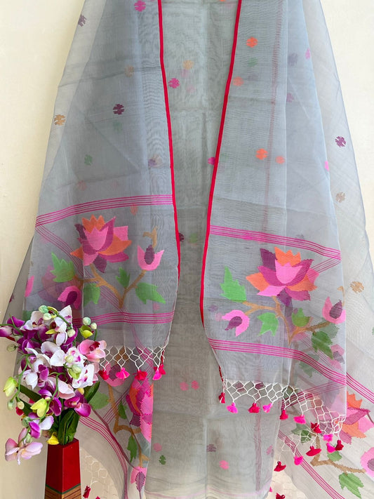 Handwoven Muslin Jamdani Suit With Jal Net Tassel Dupatta