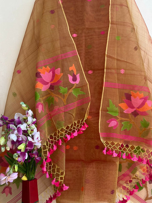 Handwoven Muslin Jamdani Suit With Jal Net Tassel Dupatta